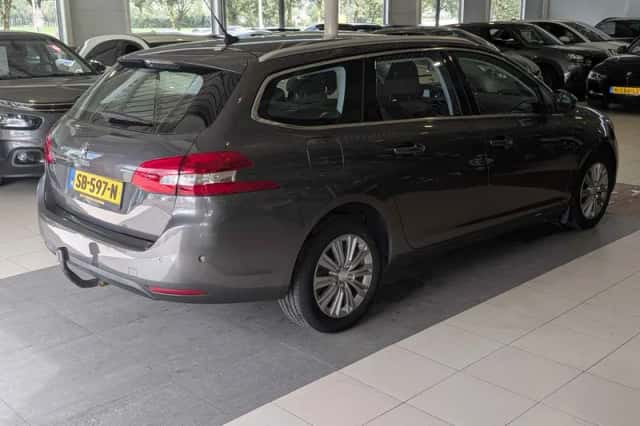 Peugeot 308 (2018) thumbnail 4