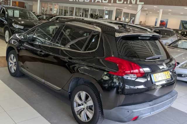 Peugeot 2008 (2015) thumbnail 3