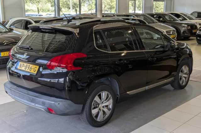Peugeot 2008 (2015) thumbnail 4