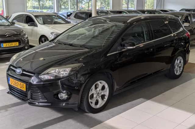 Ford Focus (2014) thumbnail 2