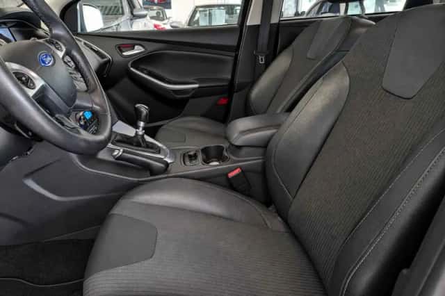 Ford Focus (2014) thumbnail 6