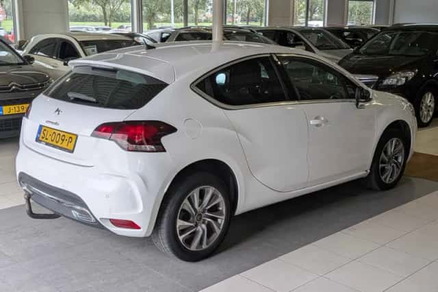 Citroën DS4 (2012) thumbnail 4