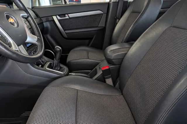 Chevrolet Captiva (2008) thumbnail 6