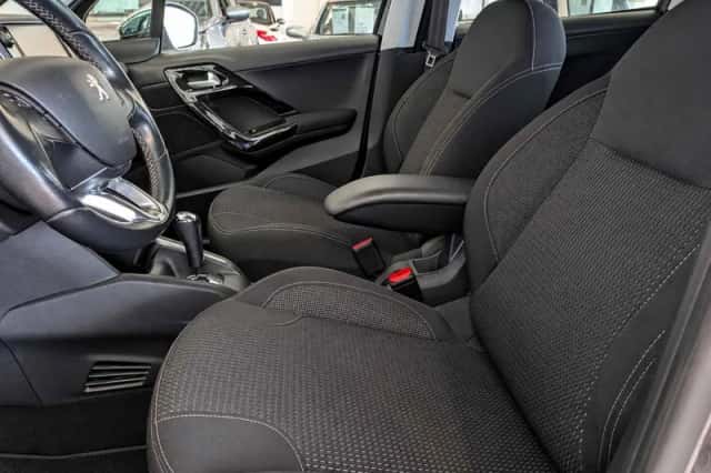 Peugeot 208 (2018) thumbnail 6