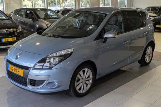 Renault Scénic (2011) thumbnail 2