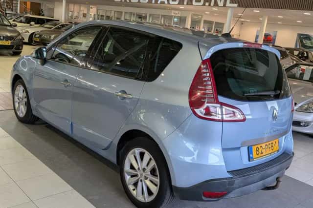 Renault Scénic (2011) thumbnail 3
