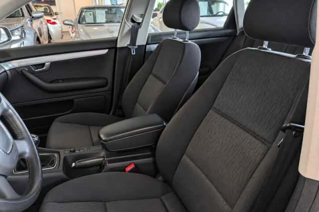 Audi A4 (2006) thumbnail 6