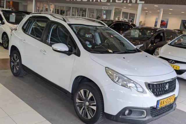 Peugeot 2008 (2016) thumbnail 1