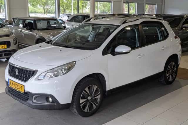 Peugeot 2008 (2016) thumbnail 2