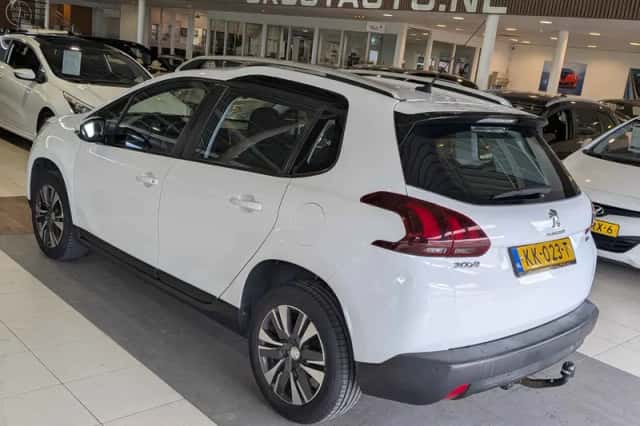 Peugeot 2008 (2016) thumbnail 3