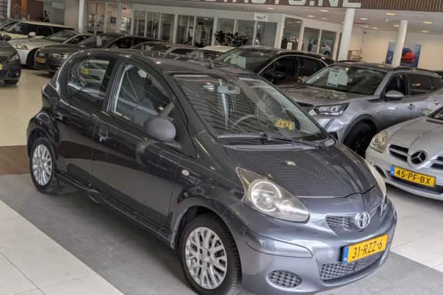 Toyota Aygo (2011) thumbnail 1