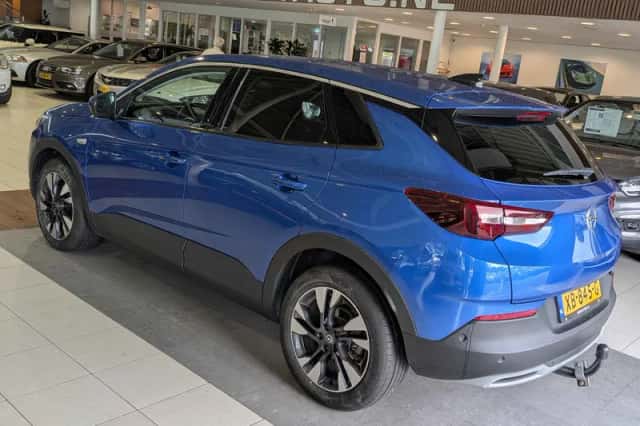 Opel Grandland (2018) thumbnail 3