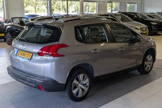 Peugeot 2008 (2013) thumbnail 4