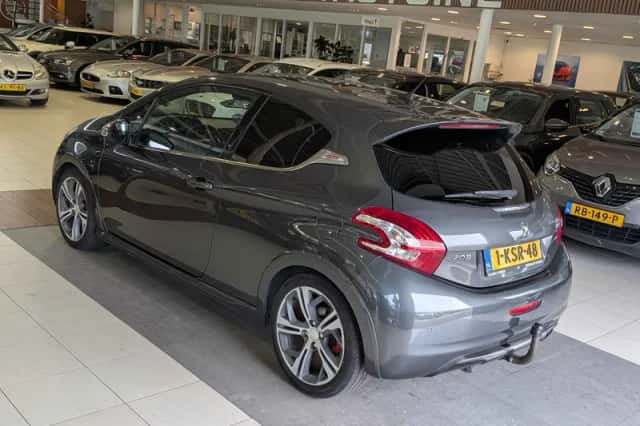 Peugeot 208 (2013) thumbnail 3