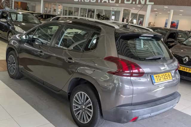 Peugeot 2008 (2018) thumbnail 3
