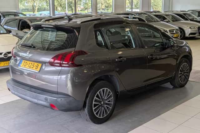 Peugeot 2008 (2018) thumbnail 4