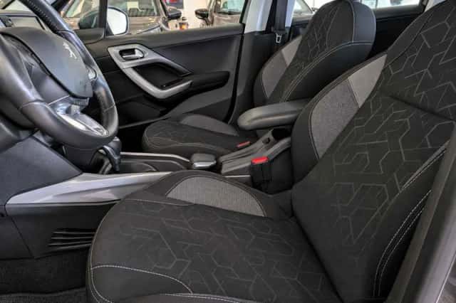 Peugeot 2008 (2018) thumbnail 6