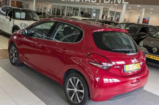 Peugeot 208 (2016) thumbnail 3