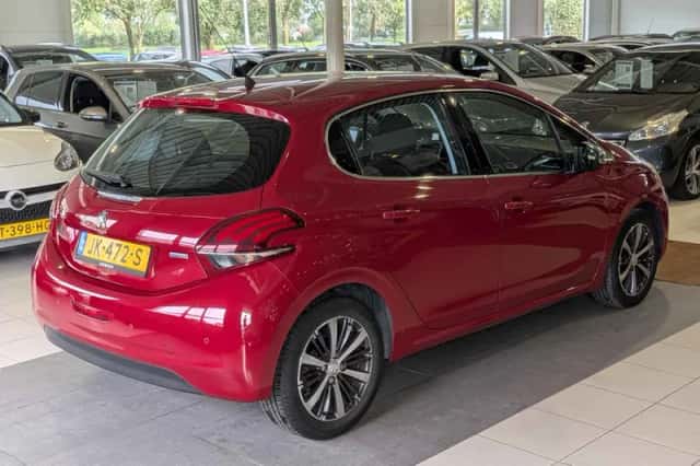 Peugeot 208 (2016) thumbnail 4
