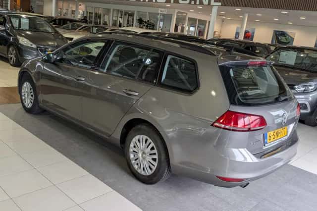 Volkswagen Golf (2013) thumbnail 3