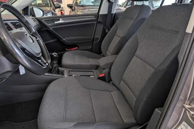 Volkswagen Golf (2013) thumbnail 6