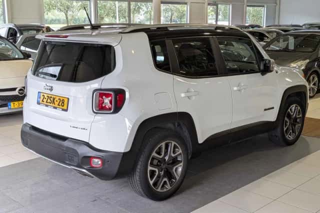 Jeep Renegade (2015) thumbnail 4