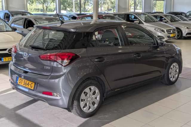 Hyundai i20 (2015) thumbnail 4
