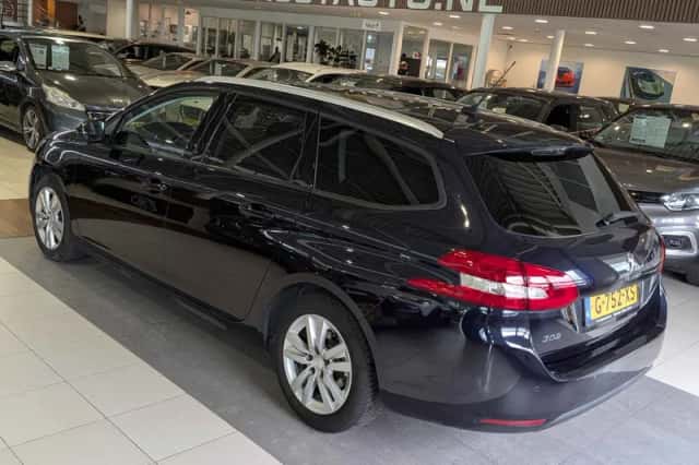 Peugeot 308 (2020) thumbnail 3