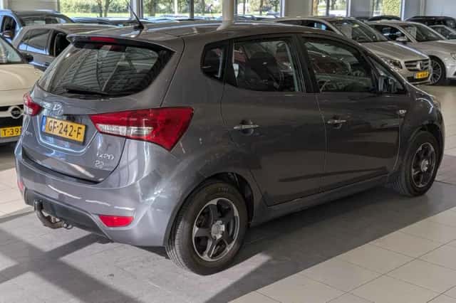 Hyundai ix20 (2012) thumbnail 4