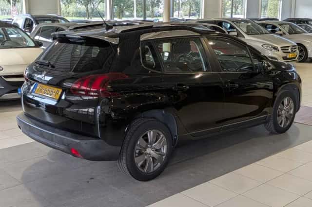 Peugeot 2008 (2018) thumbnail 4