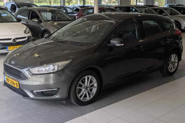Ford Focus (2017) thumbnail 2