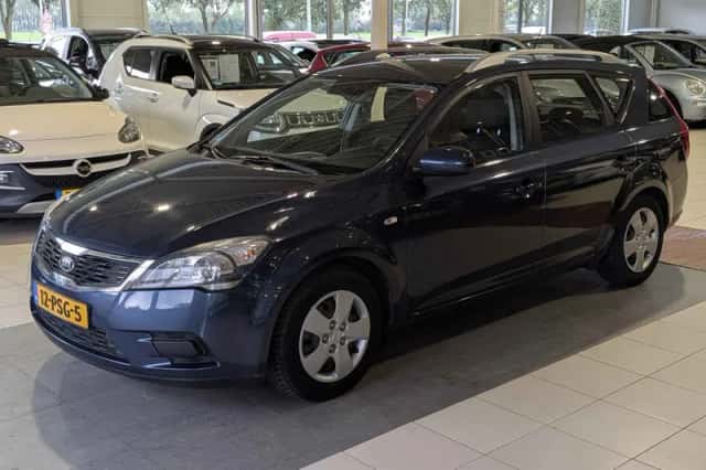 Kia Ceed (2011) thumbnail 2