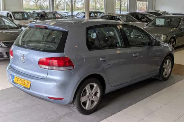 Volkswagen Golf (2010) thumbnail 4