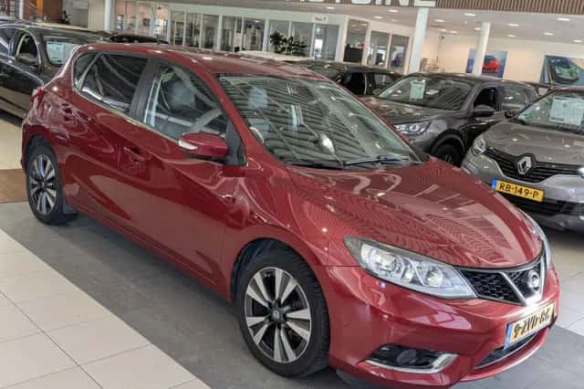 Nissan Pulsar (2015) thumbnail 1