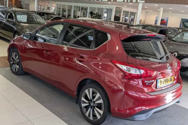 Nissan Pulsar (2015) thumbnail 3