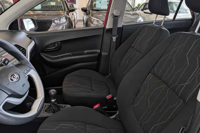 Kia Picanto (2016) thumbnail 6