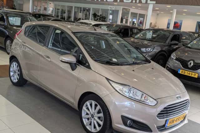 Ford Fiesta (2015) thumbnail 1