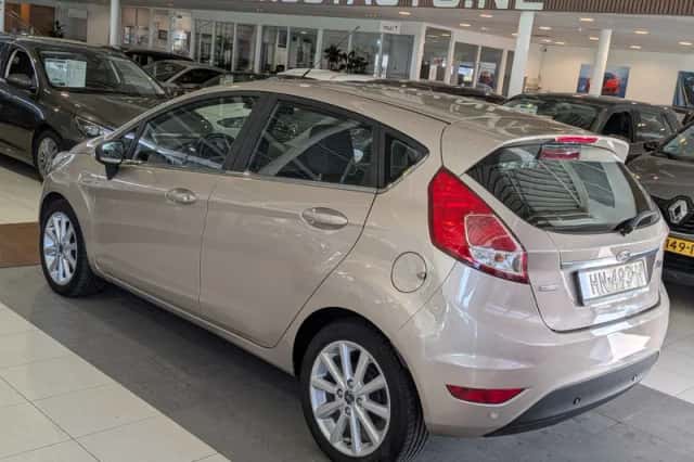 Ford Fiesta (2015) thumbnail 4