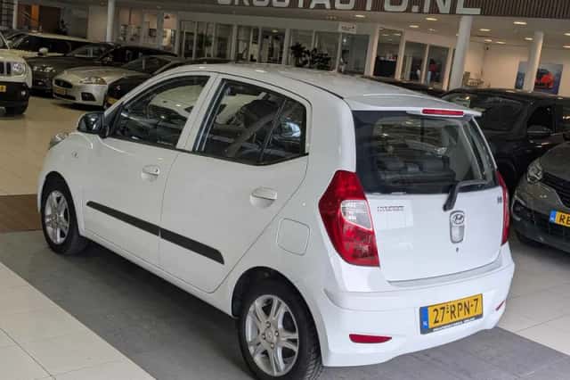 Hyundai i10 (2011) thumbnail 3