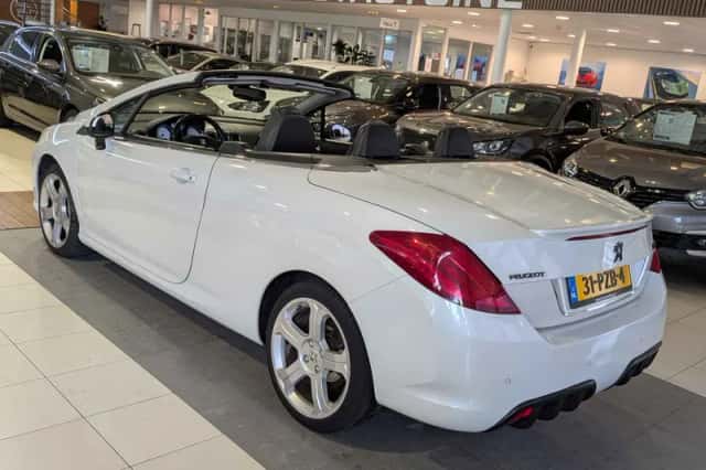 Peugeot 308 (2009) thumbnail 3
