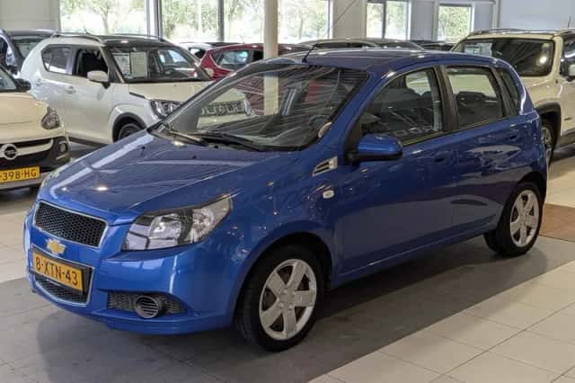 Chevrolet Aveo (2012) thumbnail 2