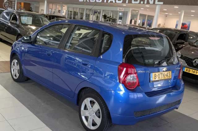 Chevrolet Aveo (2012) thumbnail 3