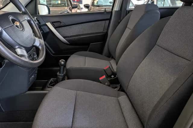 Chevrolet Aveo (2012) thumbnail 6