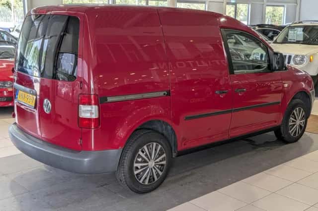 Volkswagen Caddy (2008) thumbnail 4