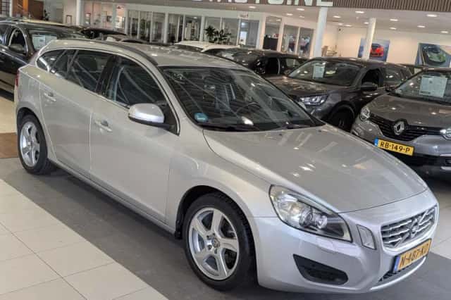 Volvo V60 (2012) thumbnail 1