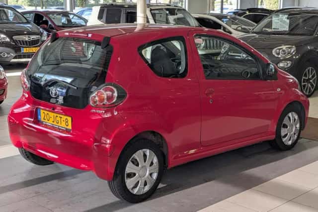 Toyota Aygo (2009) thumbnail 4