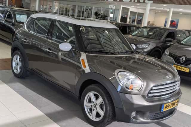 MINI Countryman (2012) thumbnail 1