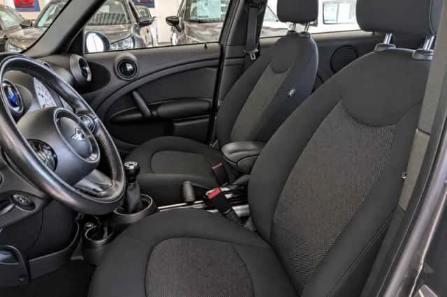 MINI Countryman (2012) thumbnail 6