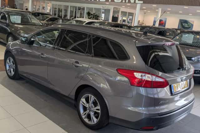 Ford Focus (2013) thumbnail 3