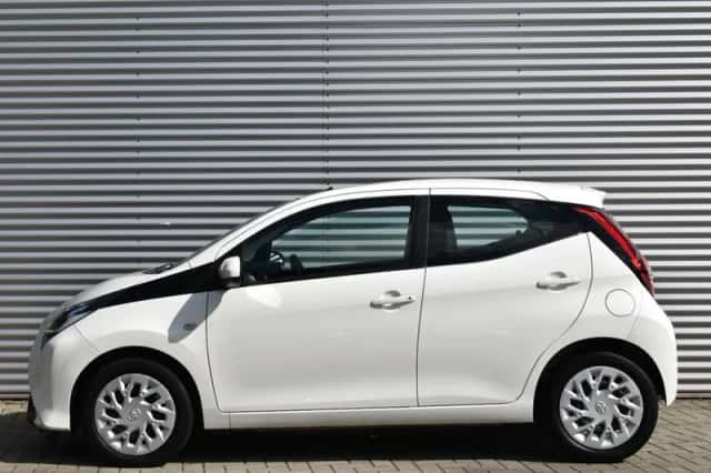 Toyota Aygo (2020) thumbnail 2